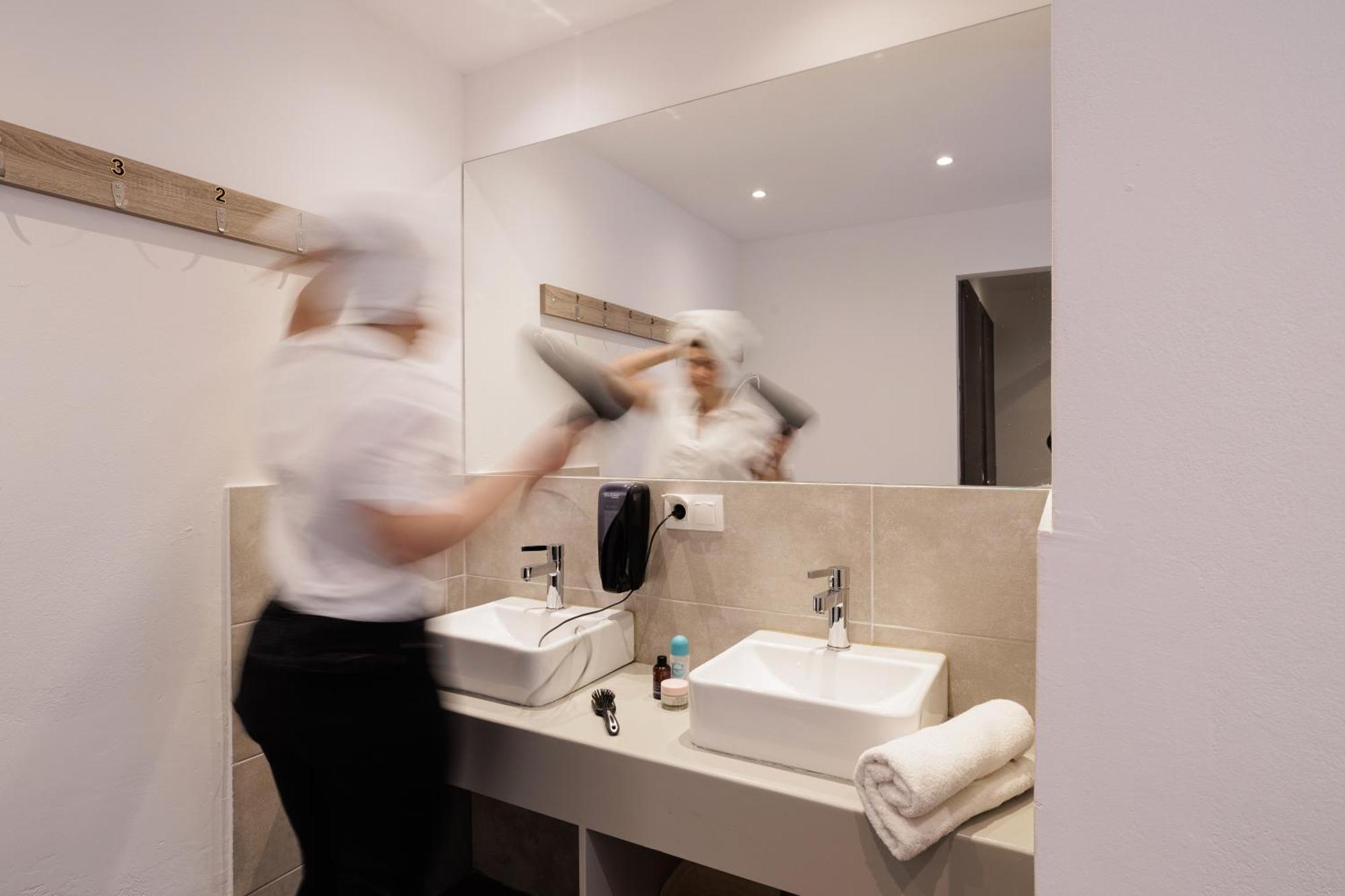 Auberge de jeunesse Local & *