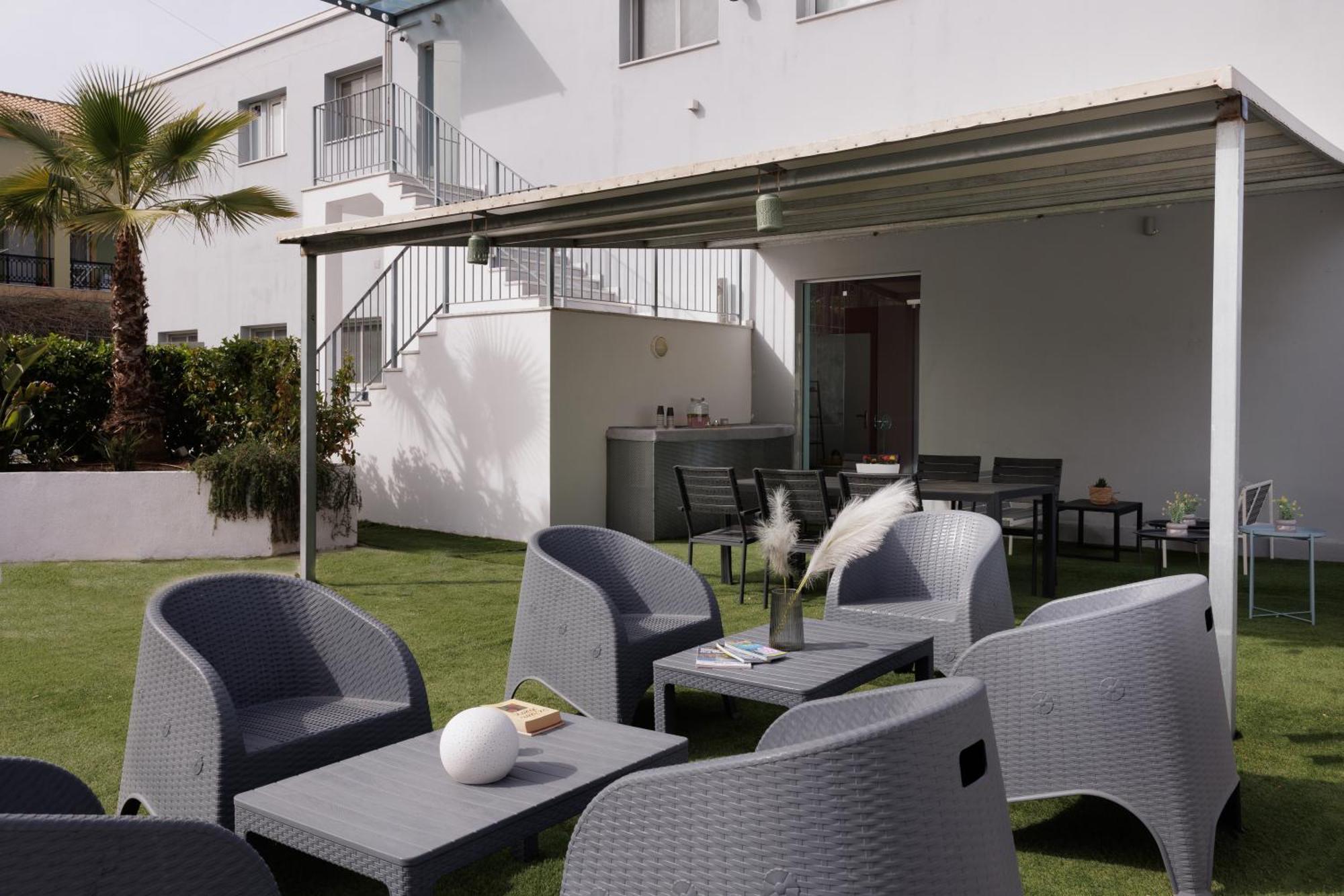 Auberge de jeunesse Local & *